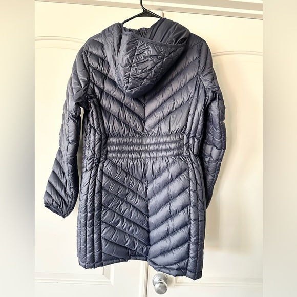 Michael Kors puffer jacket - Picture 3 of 3